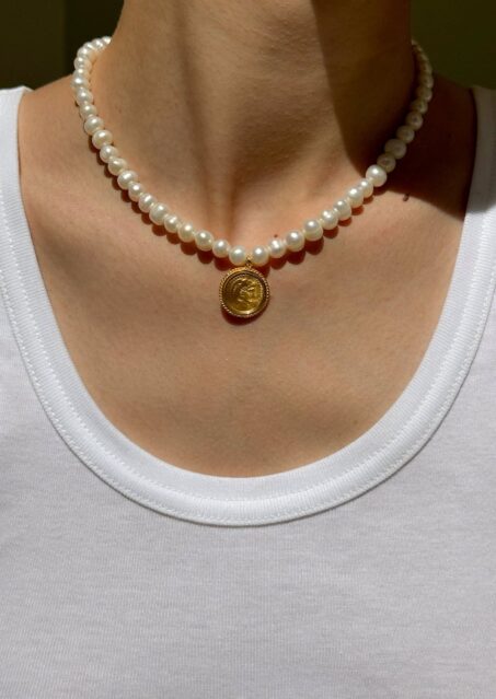 Hercules Round Pearl Necklace