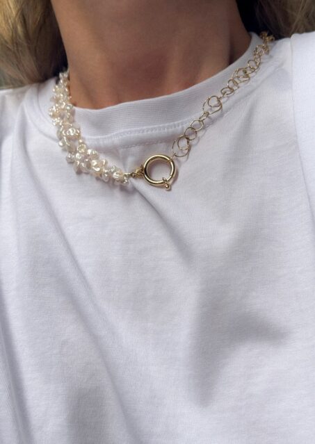 Medea Pearl Choker