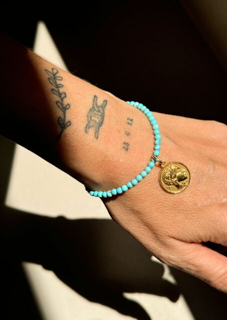 Athéna Turquoise Howlite Bracelet