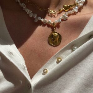 Inoe Medea Choker + Hermis Lustre Clipon Flower Pearl Necklace