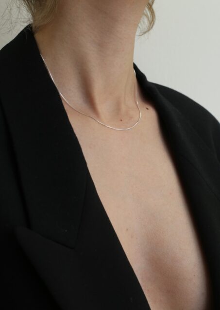 Glossy Thin Chain