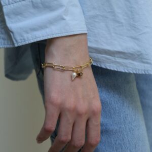 Tiny Eye Pearl Drop Yasemi Brecelet