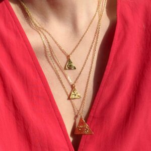 KRESSIDA SMALL PYRAMIS NECKLACE