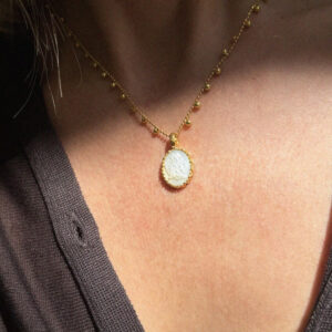 Eros Cameo Pearl Kuduni Necklace