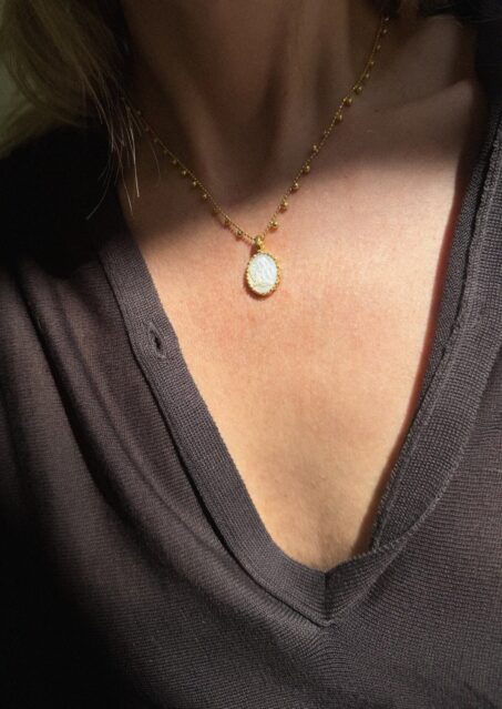 Eros Cameo Pearl Kuduni Necklace