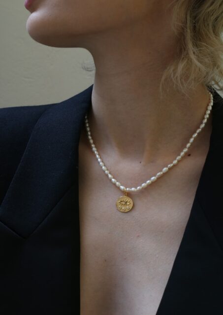 Kressida Mini Oval Pearl Necklace
