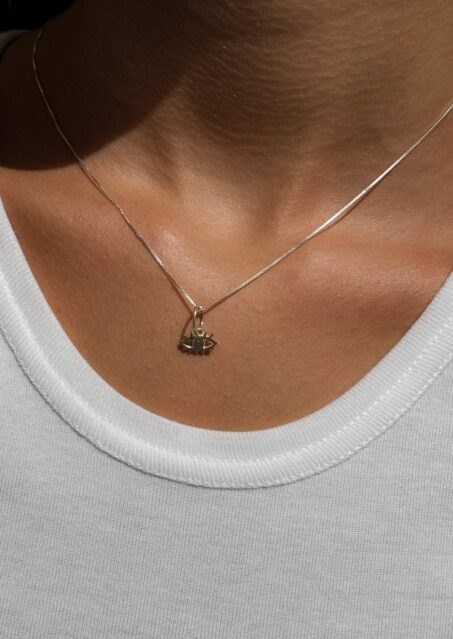 Tiny Eye Glossy Chain
