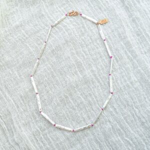 Yasemi Neon Pink Pearl Necklace